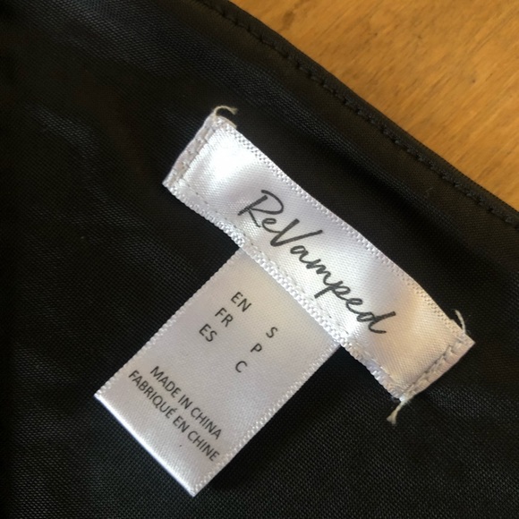 3/$30✨ Long Sleeve Crop Top - Picture 6 of 6